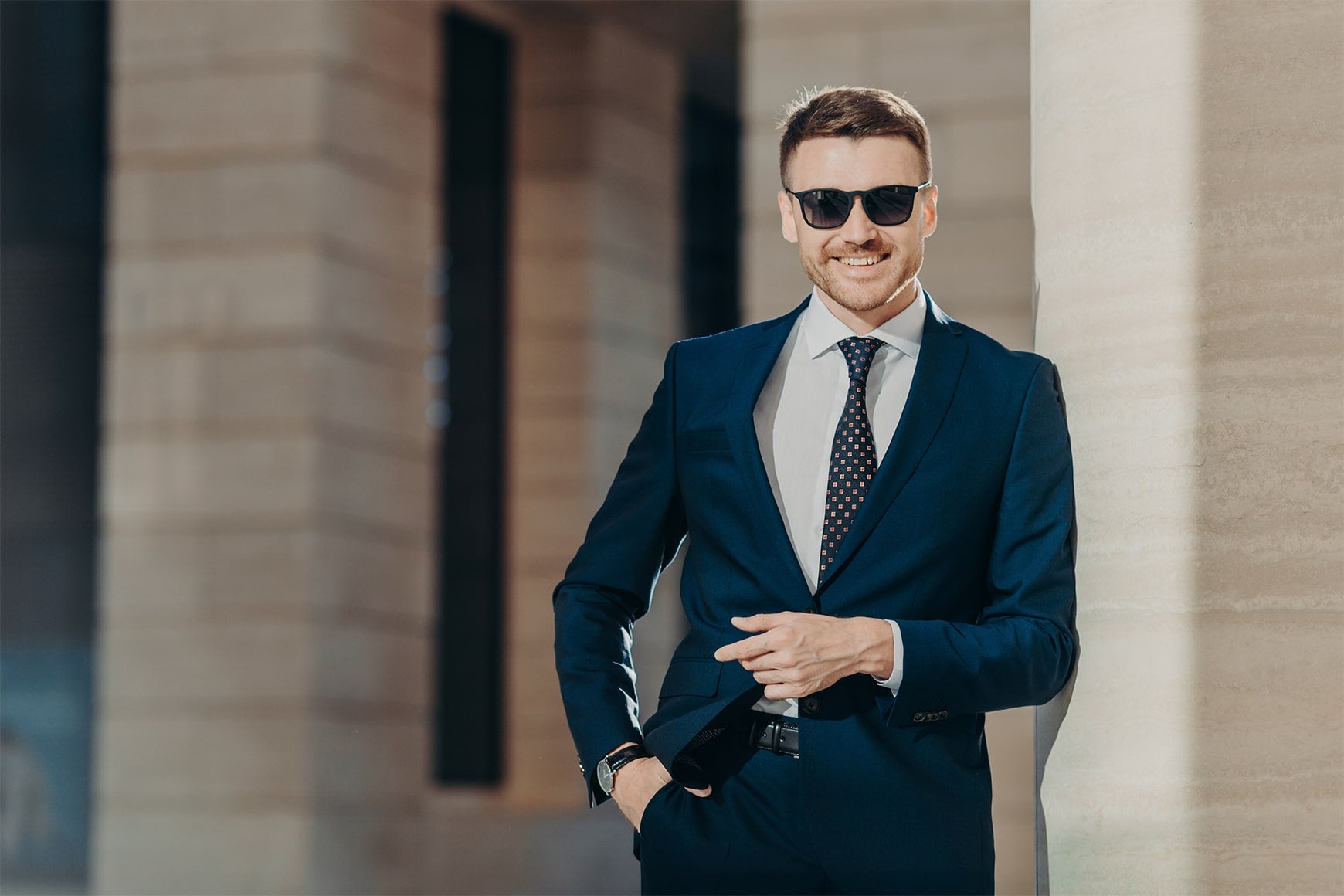 What is the Best Suit for All Occasions? | Emensuits