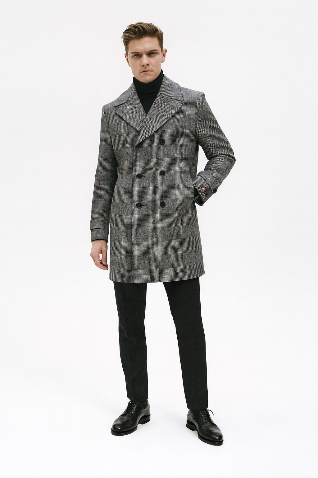 Mens Grey Plaid Double-Breasted Overcoat with Black Faux Fur Collar – Classic Winter Peacoat - Coat Size 38