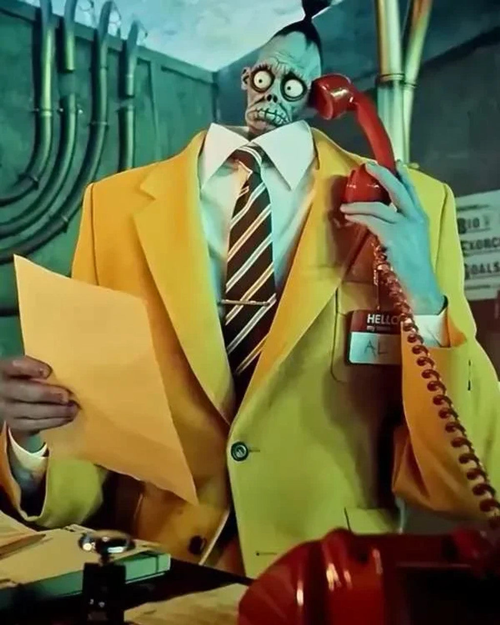 Bob the Shrinker Head Beetlejuice Beetlejuice Yellow Suit - Coat Size 38