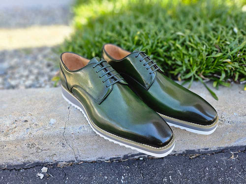 Carrucci Burnished Lace-up Leather Derby