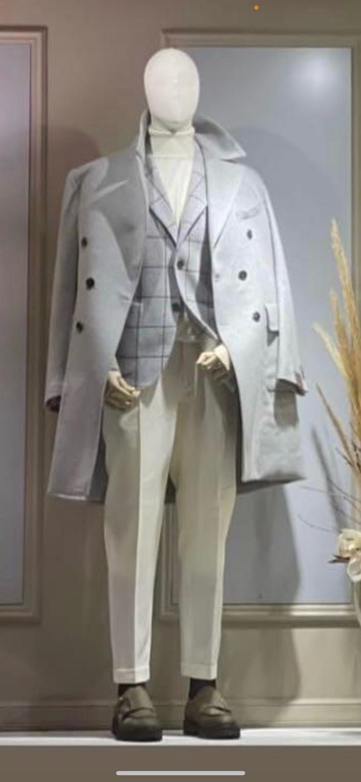 Men's Light Gray Double-Breasted Overcoat with Windowpane Vest – 3-Piece Wool Fabric By Alberto Nardoni - Coat Size 38