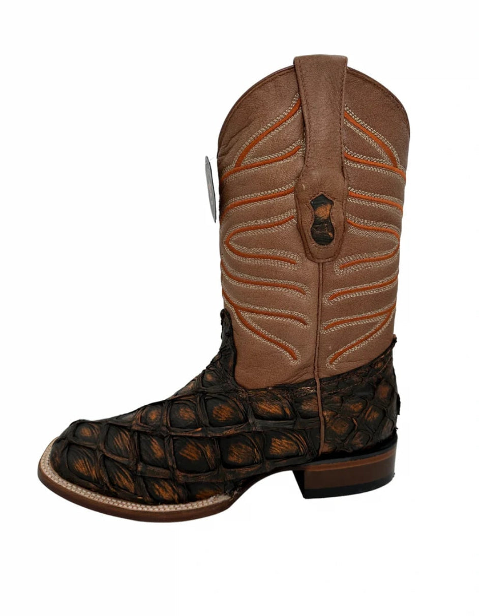 Los Altos Men's Rustic Cognac Genuine Pirarucu Wide Square Toe Boot - 6 Standard / D / Medium