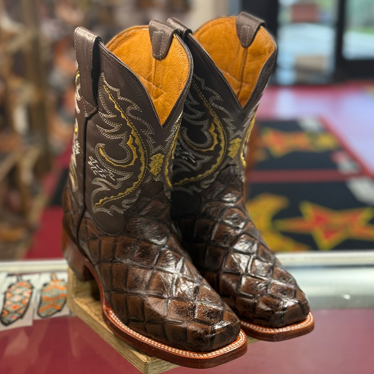 Pirarucu Fish Print Boots Square Toe - Brown