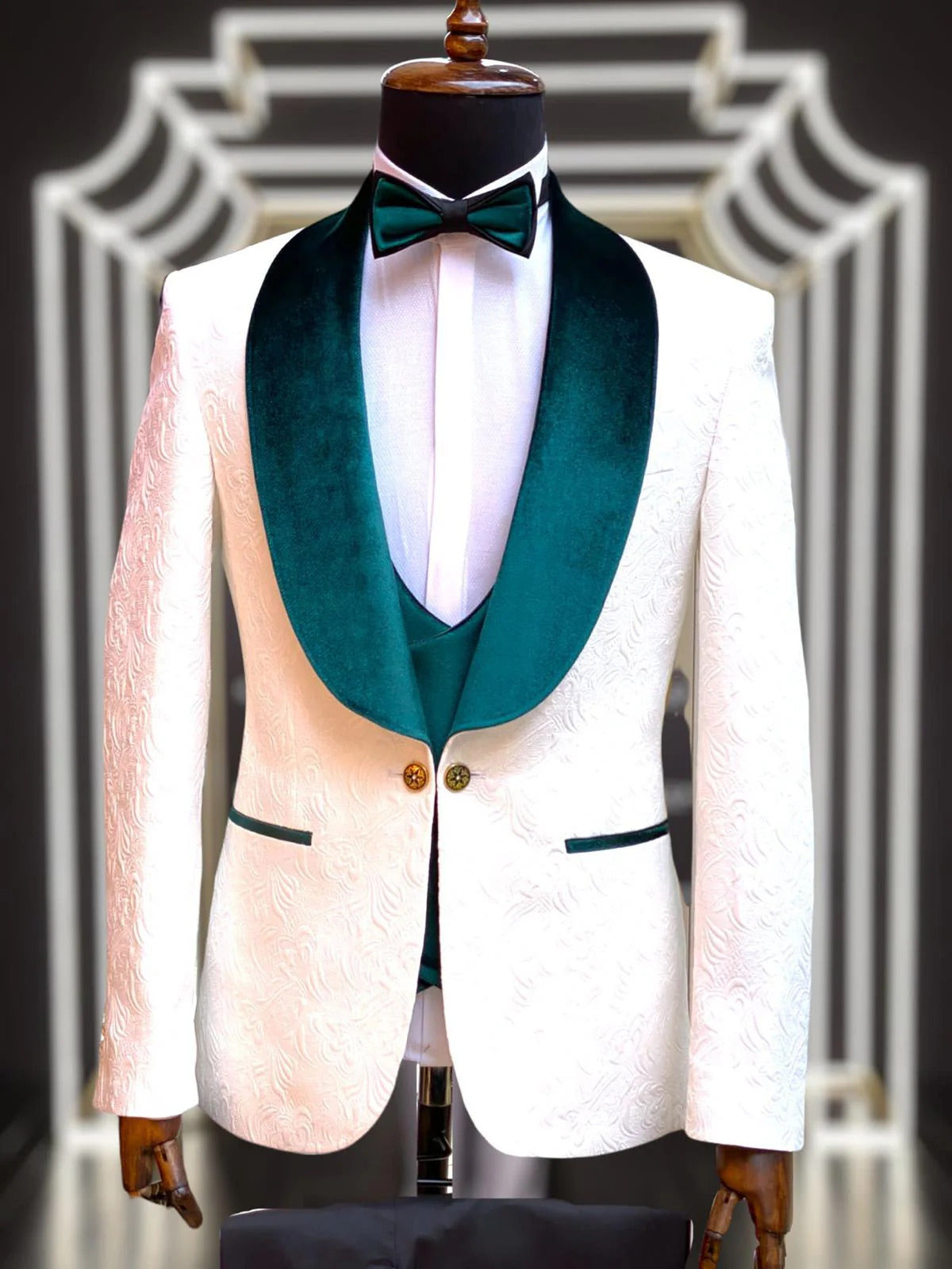 Marco Lorenzo Premium Paisley Green Velvet 4pc Suit W/ Matching Bowtie