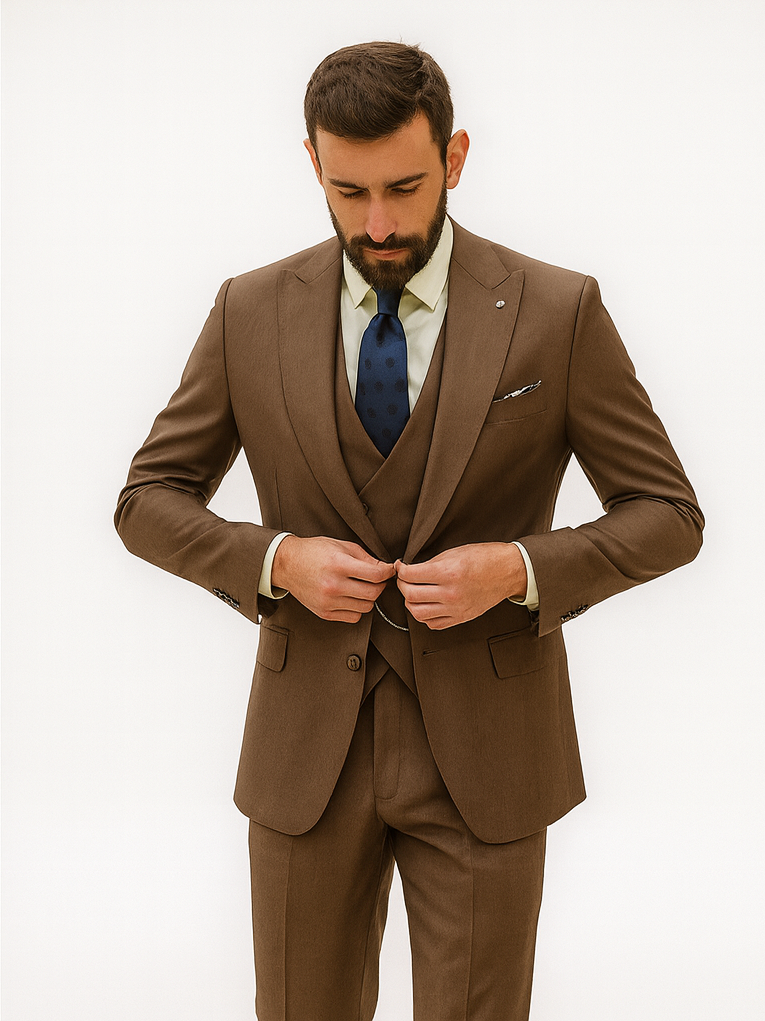 Elegant Brown Wedding Suit for Men – Three-Piece Groom Outfit - 34 Short or Extra Small