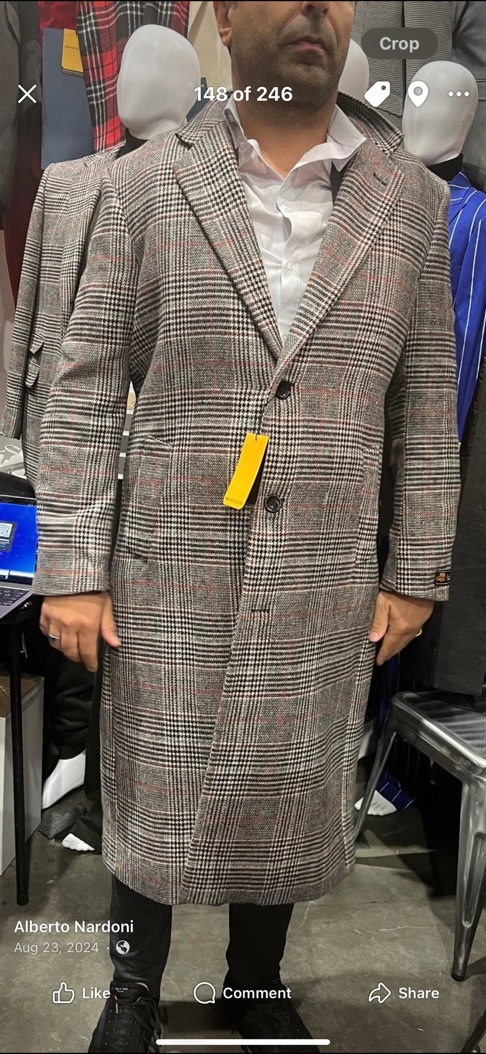 Men’s Full length Long Plaid Overcoat – Classic Checkered Wool Blend Winter Coat in Gray Color Checkered - Coat Size 36