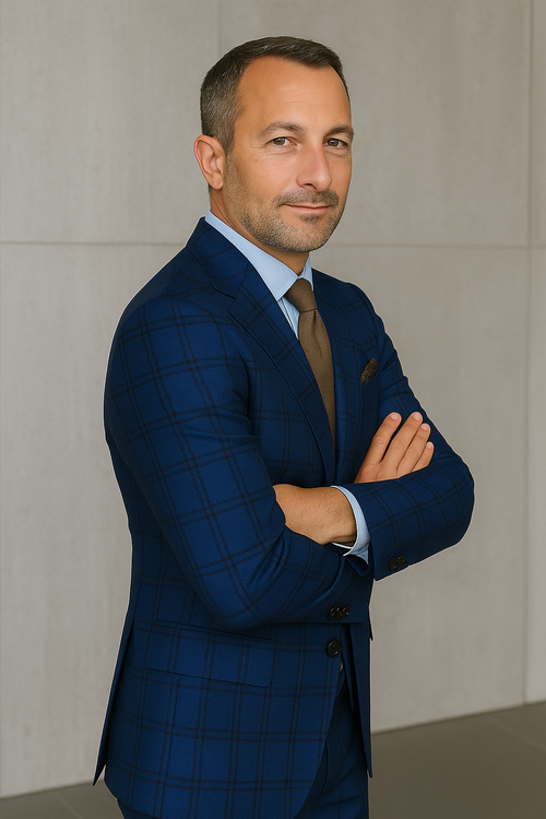 Modern Fit - Wool Suit - Italian Made Business Suit by Statement Men's 3 Piece 100% Wool Modern Fit Suit - Solid Scoop Vest