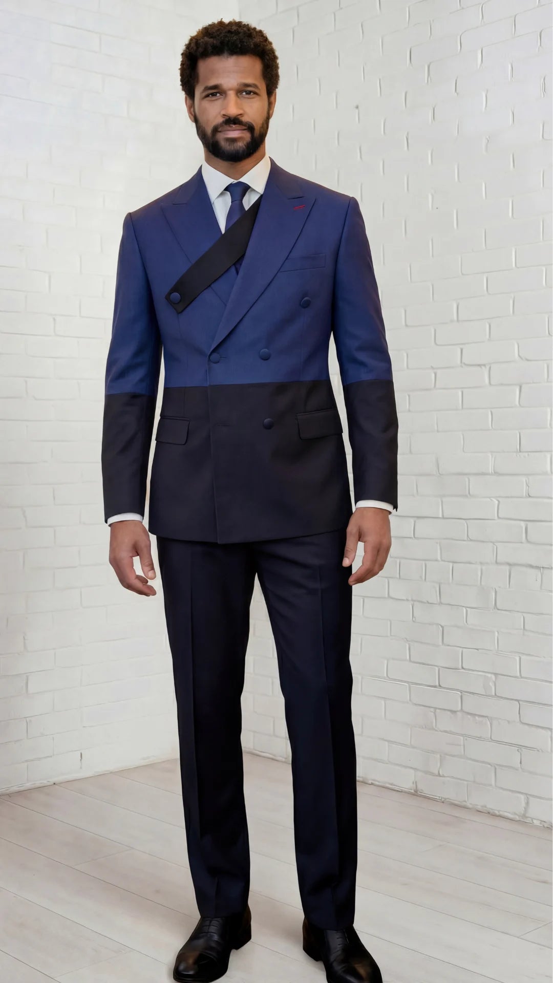 Statement Mens Modern Fit 2 Piece 100% Super 200s Wool Two Tone Suit – Double Breasted Peak Lapel Jacket with Chest Strap