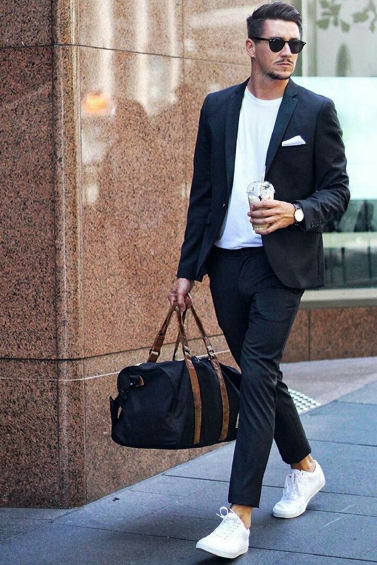Effortless Style: How Emensuits Simplifies Men's Fashion?