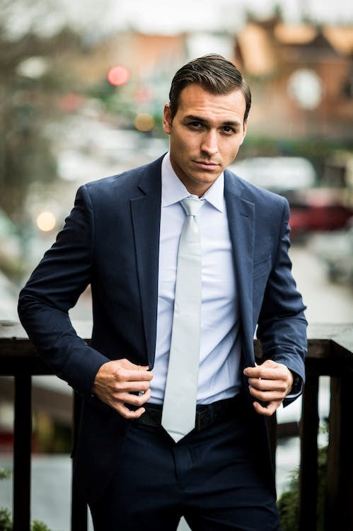 How to Pick the Perfect Tie for Your Suit?