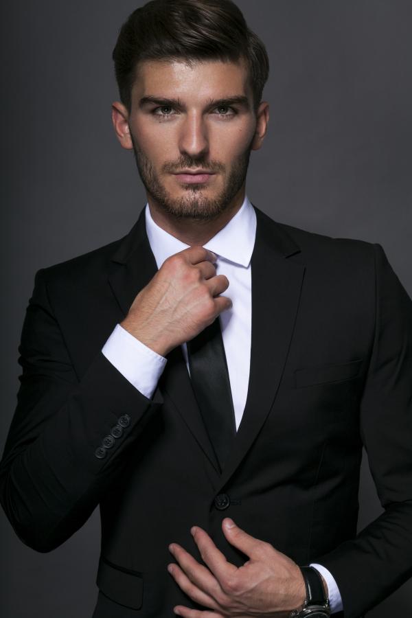 How to Choose the Perfect Suit for Any Occasion