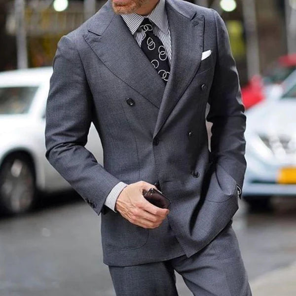 Hot Weather Style: Mastering Suit Elegance Under the Sizzling Sun