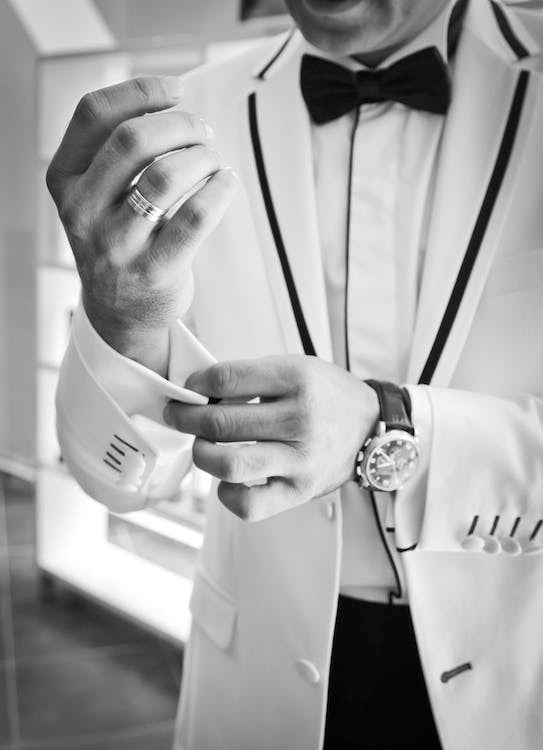 What does a Tuxedo Suit Consist of?