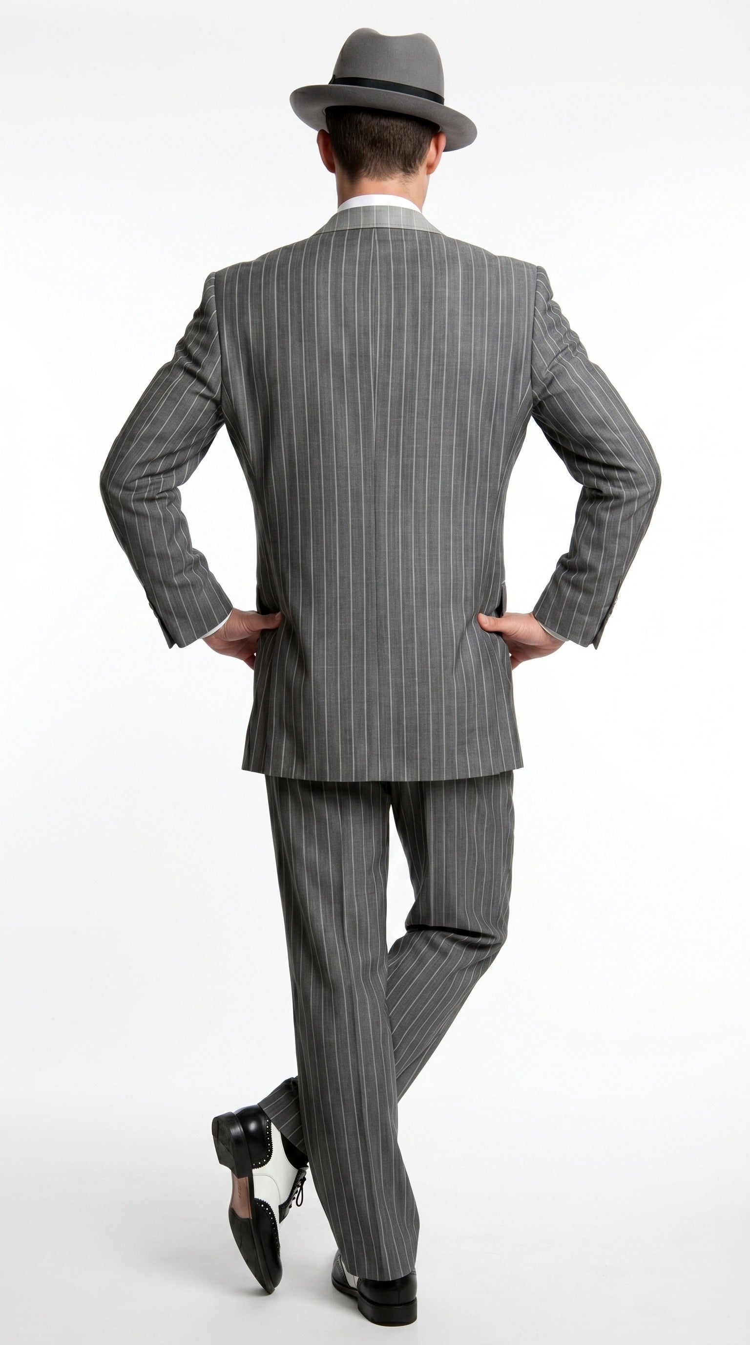 Men’s Grey Pinstripe 1920s Gangster 3 Piece Suit, Contrast Lapel Vintage Formal Suit for Parties, Prom, Weddings, and Theme Events - 34 Short or Extra Small