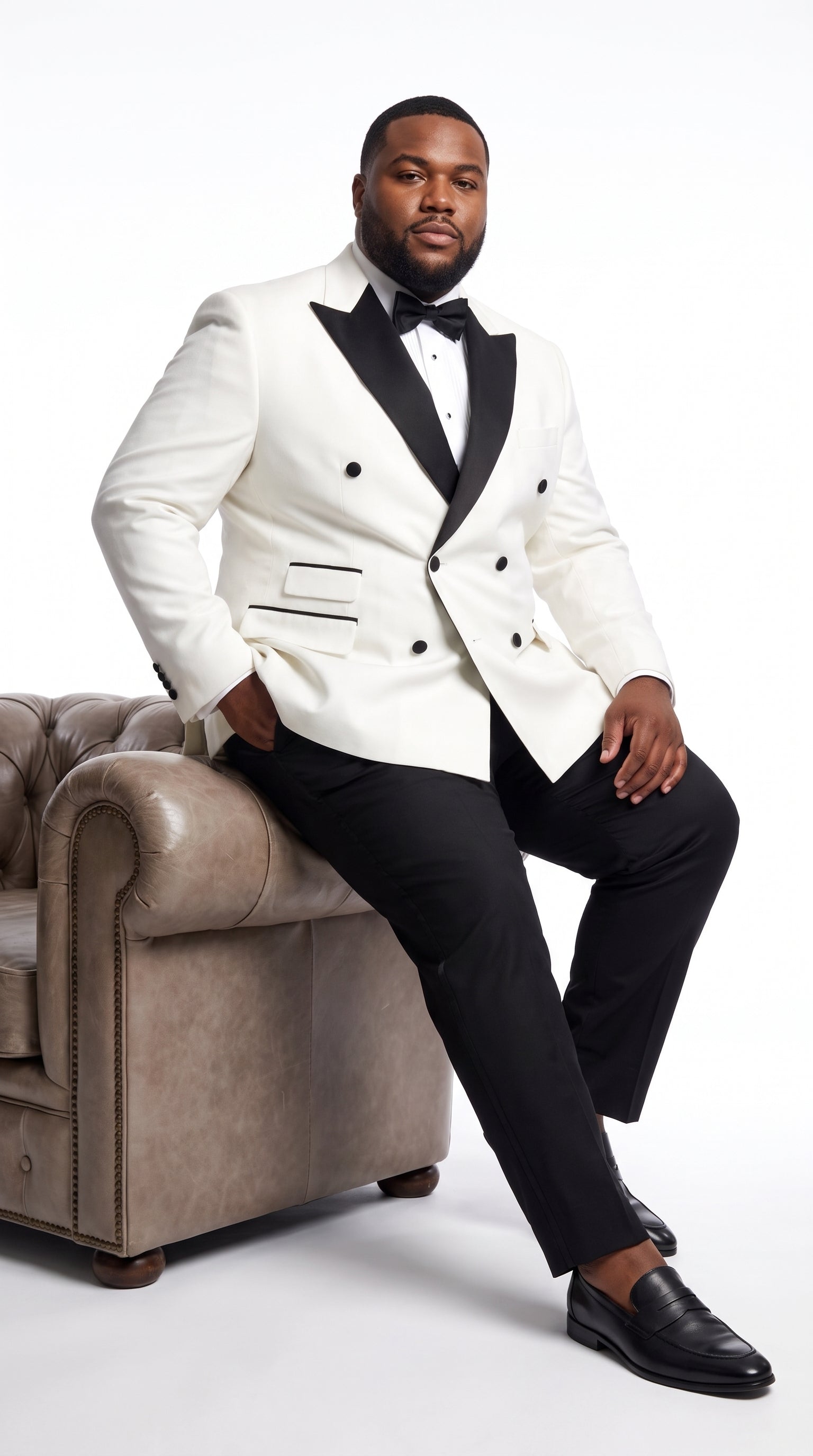 Men’s Vintage Hollywood Ivory Double-Breasted Tuxedo – Black Peak Lapel Wedding and Formal Suit