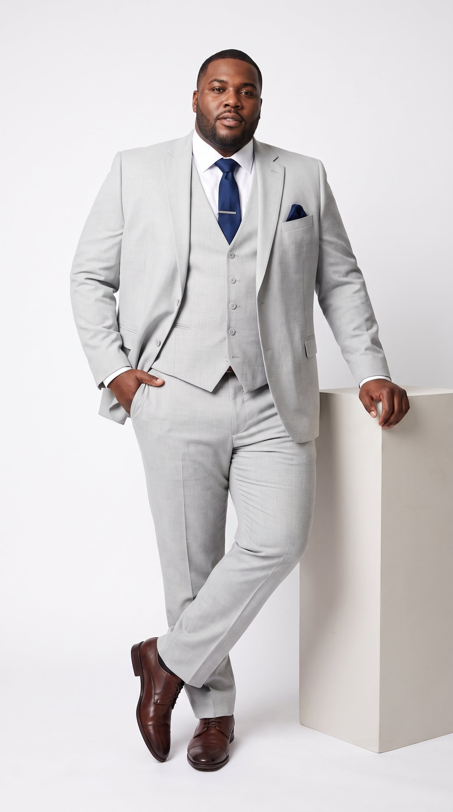 Men’s Silver & Navy Blue 3-Piece Suit – Wedding, Business and Formal Suit with Free Matching Tie - 34 Short or Extra Small