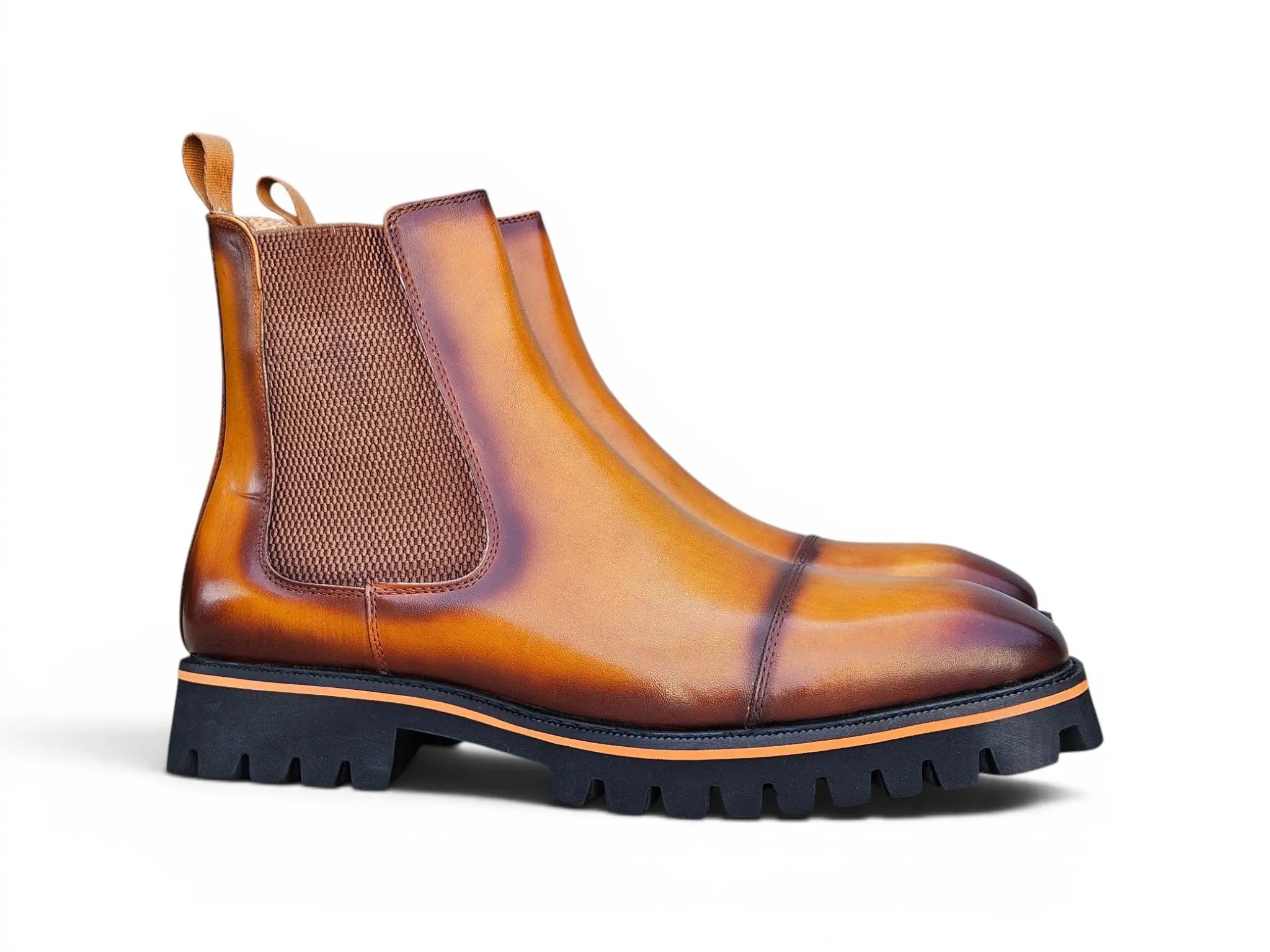 Astor Chealsea Boot in Lug Sole - 7.5