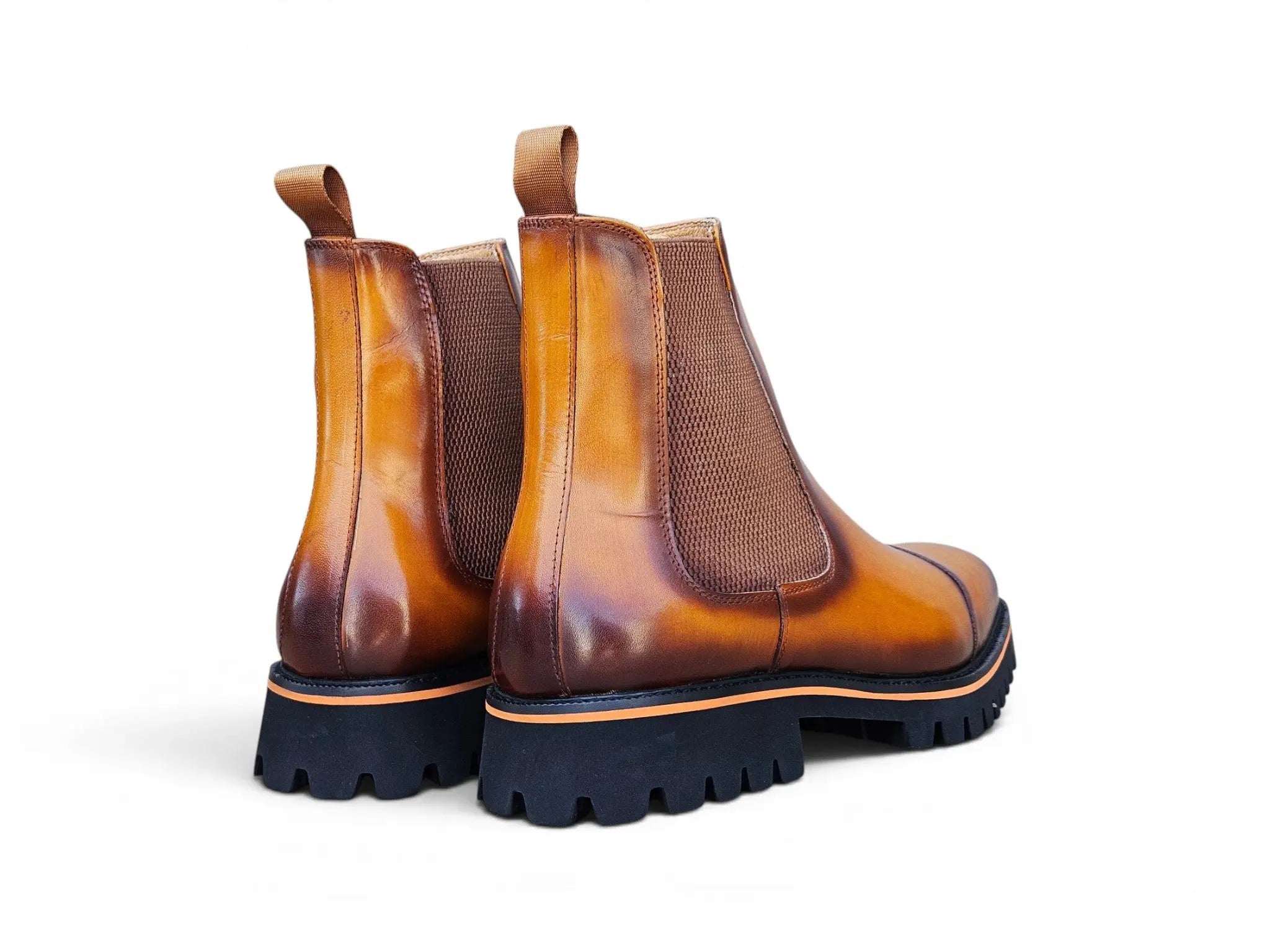 Astor Chealsea Boot in Lug Sole - 7.5