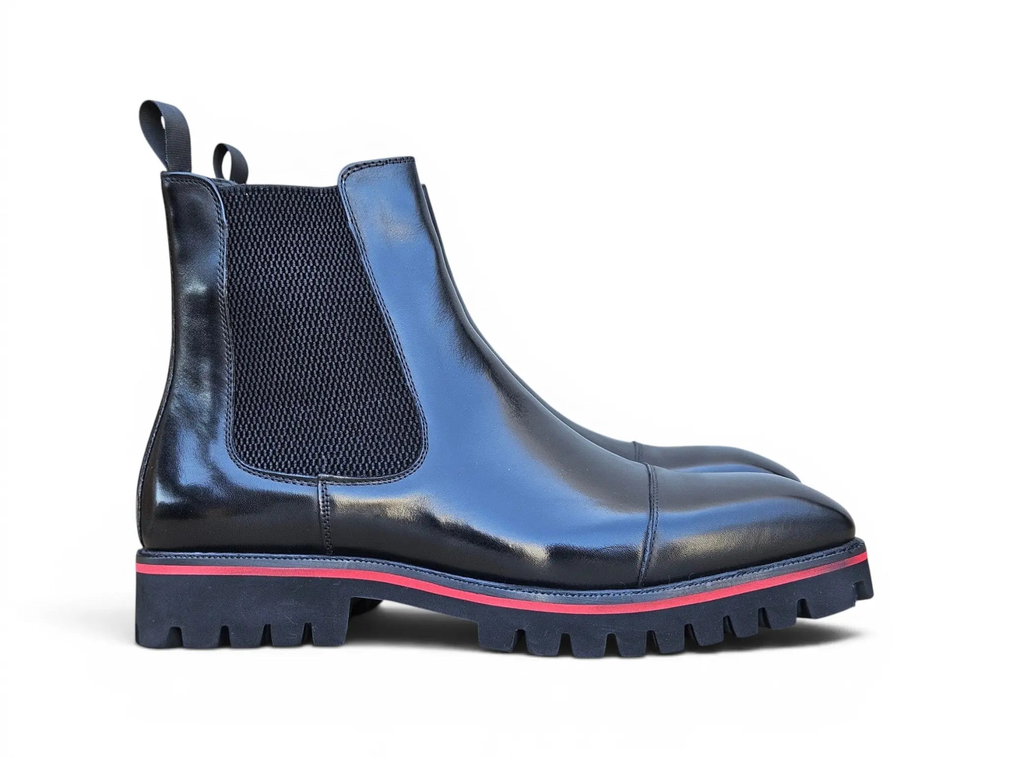 Astor Chealsea Boot in Lug Sole - 7.5
