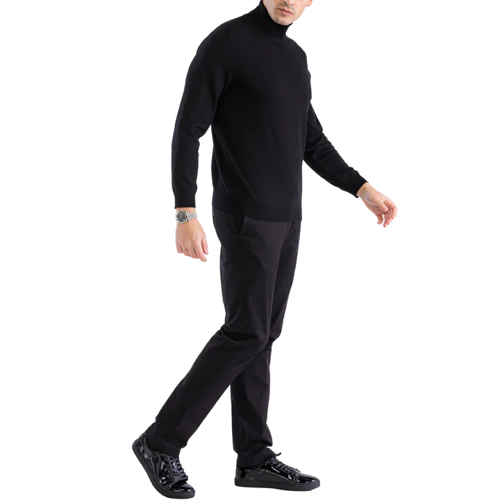MENS BLACK PULLOVER TURTLENECK SWEATER - SMALL