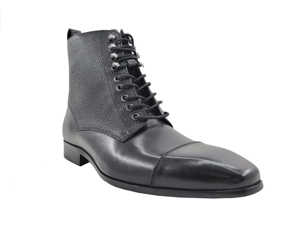 Brogue Cap Toe Leather Boot - 6.5