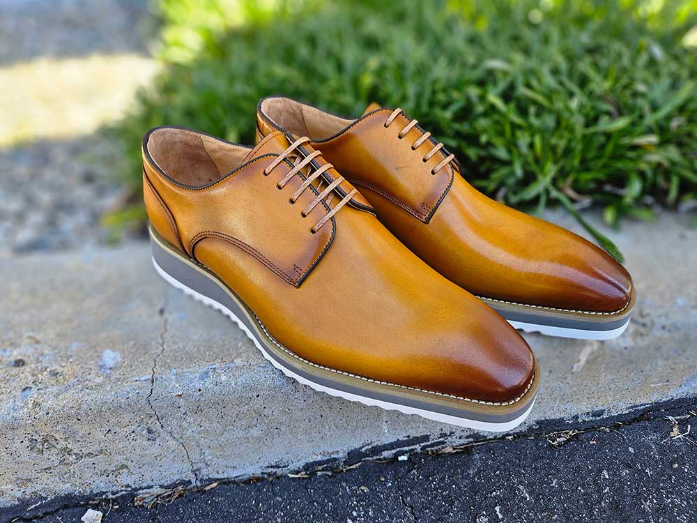 Burnished Lace-up Leather Derby - 7.5