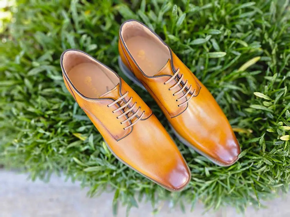 Burnished Lace-up Leather Derby - 7.5