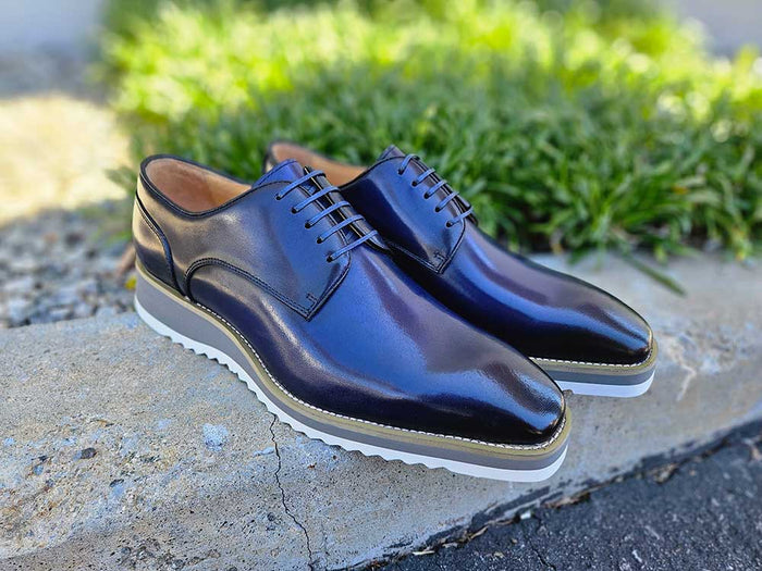Carrucci Burnished Lace-up Leather Derby