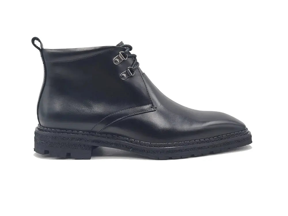 Carrucci Calfskin Chukka Boot with Lug Sole - 9.5