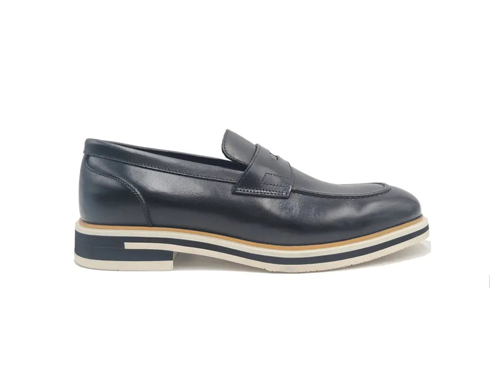 Carrucci Calfskin Penny Loafer - 8