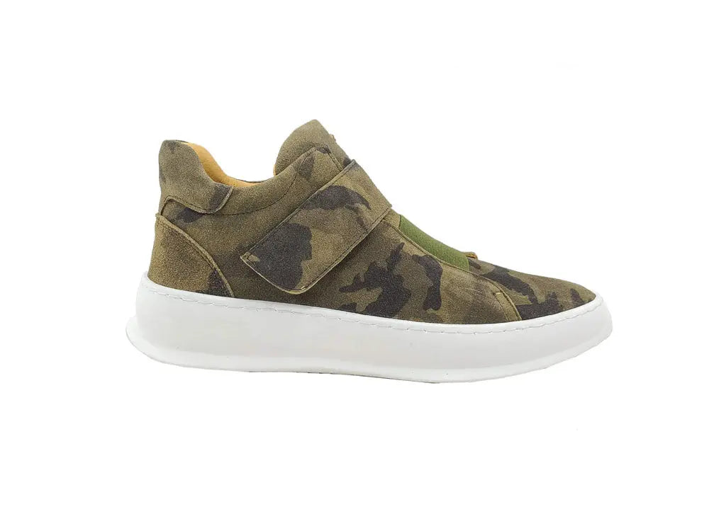 Camouflage Printed Suede Sneakers - 7.5