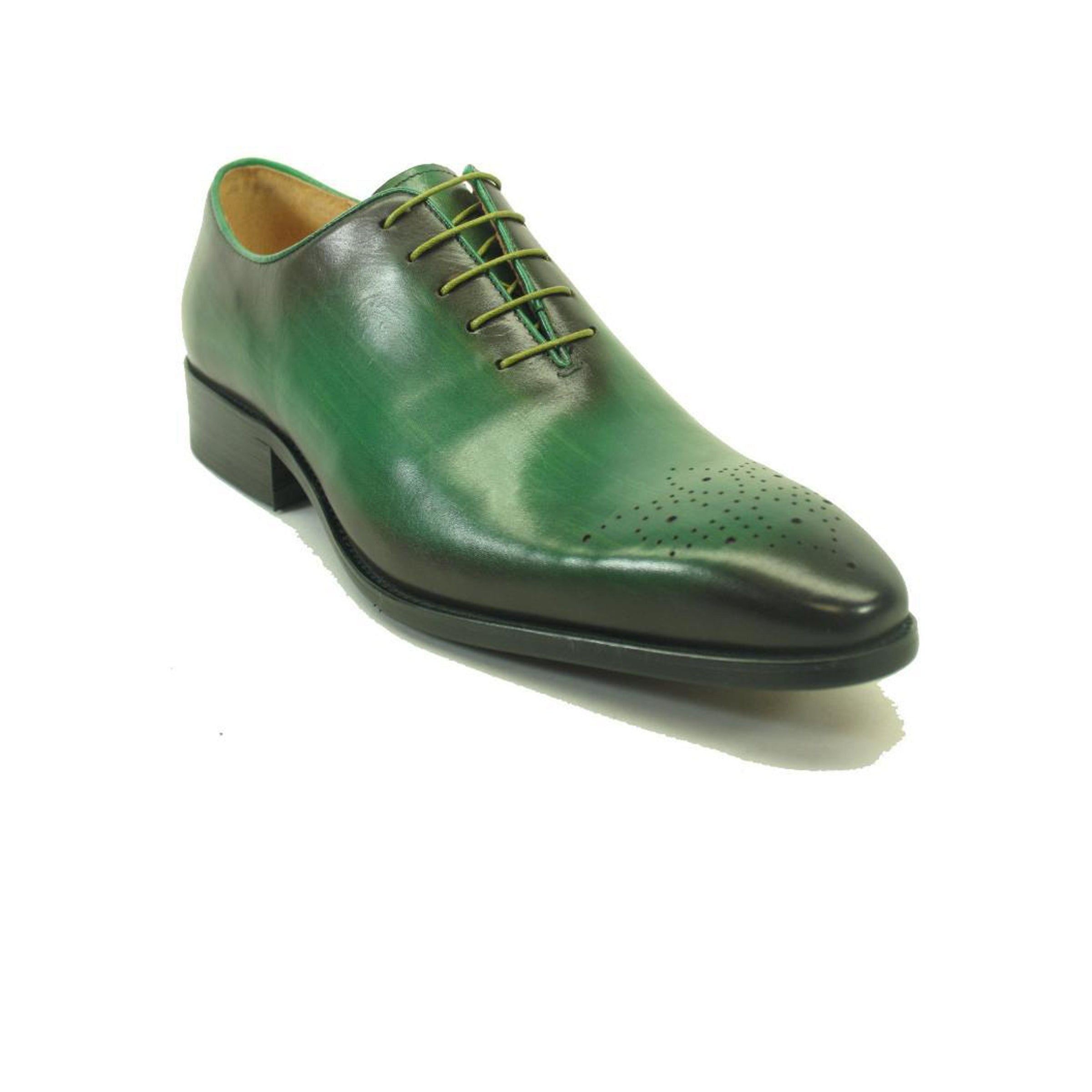 Mens Carrucci Plain Toe Medallion Dress Shoe in Chestnut - 7.5