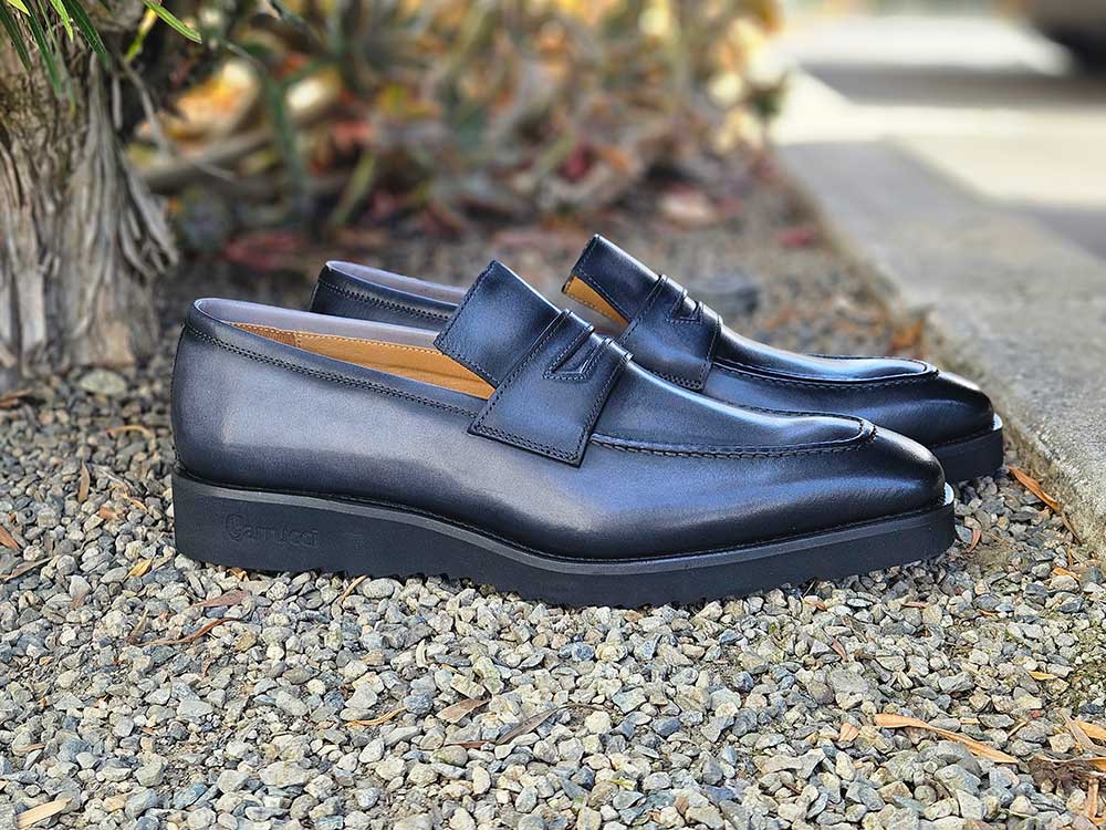 Carrucci Patina Burnished Penny Loafer - 8