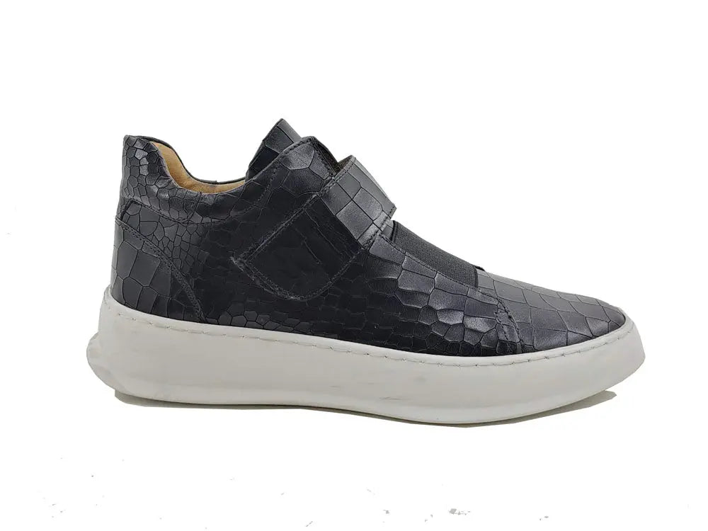 Embossed Mid-top Leather Sneaker - 7.5