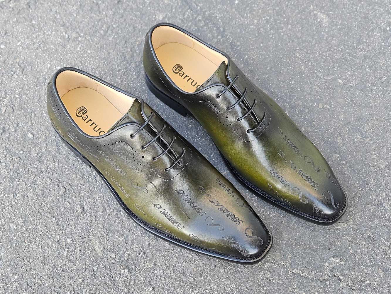 Carrucci Embossed Wholecut Oxford - 7.5