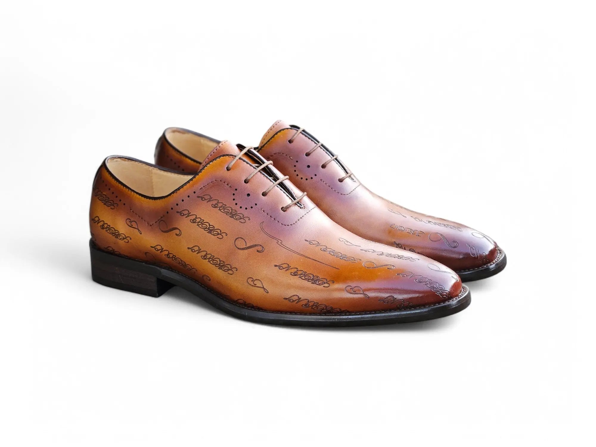 Carrucci Embossed Wholecut Oxford - 7.5