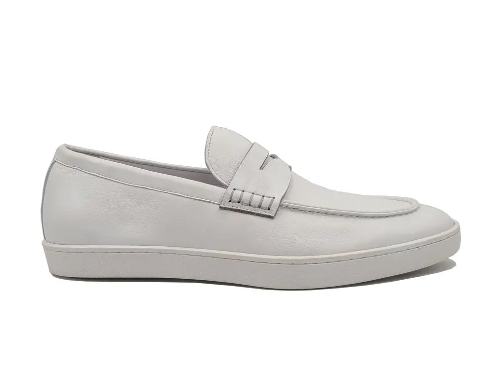 Carrucci Burnished Leather Sneaker - 10