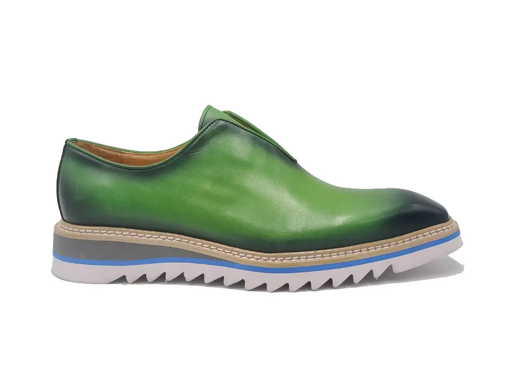 Carrucci Laceless Loafer with Contrast color lightweight sole - 8.5