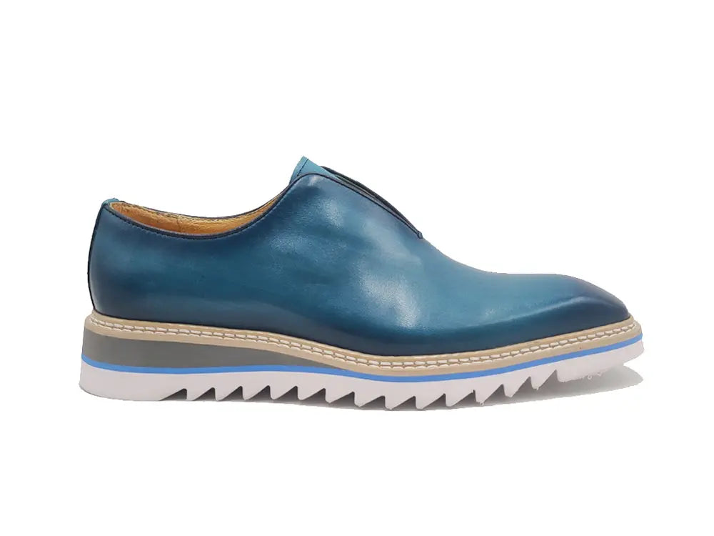 Carrucci Laceless Loafer with Contrast color lightweight sole - 8.5