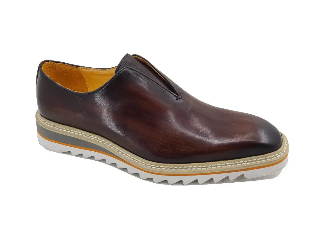 Carrucci Laceless Loafer with Contrast color lightweight sole - 8.5