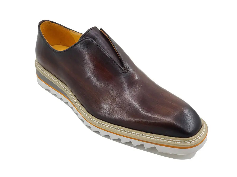 Carrucci Laceless Loafer with Contrast color lightweight sole - 8.5