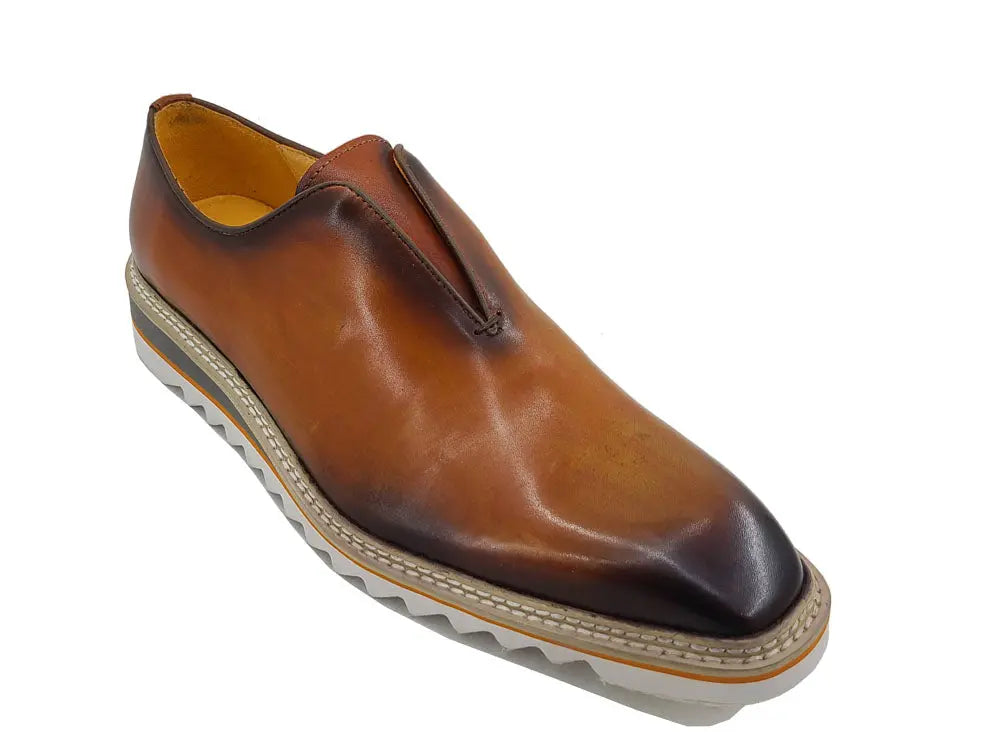 Carrucci Laceless Loafer with Contrast color lightweight sole - 8.5