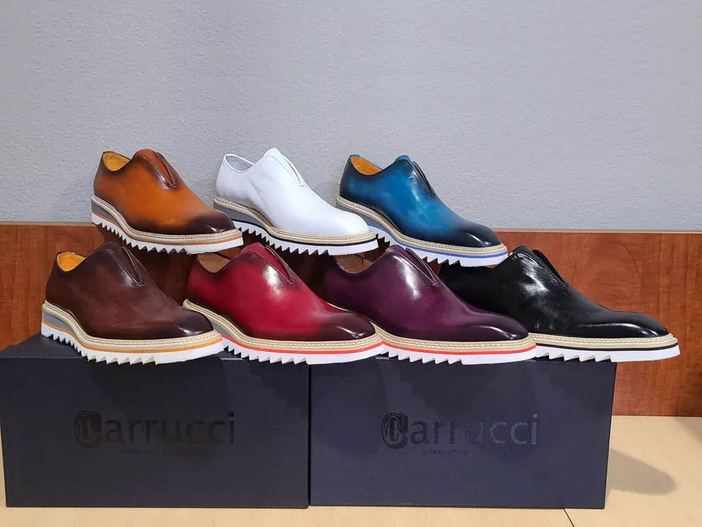 Carrucci Laceless Loafer with Contrast color lightweight sole - 8.5