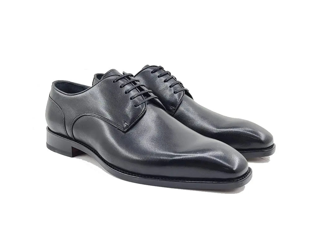 Carrucci Leather Sole Plain Toe Burnished Blucher
