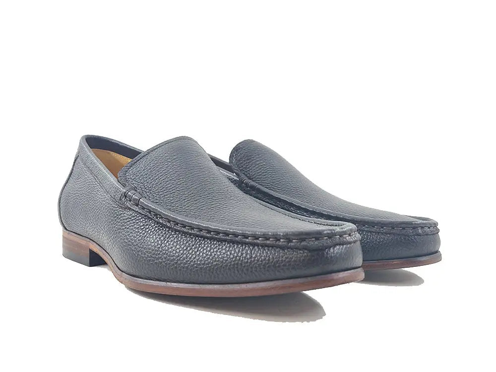 Leather Sole Timeless Slip-on Loafer - 6