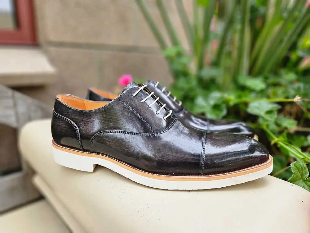 Cap Toe Oxford in Lightweight Sole - 8.5