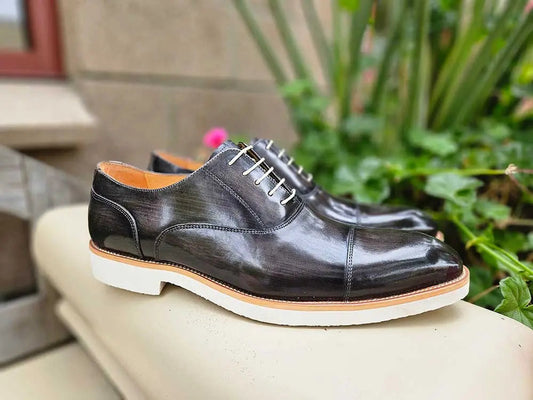 Lightweight Lace-up Cap Toe Oxford Carrucci