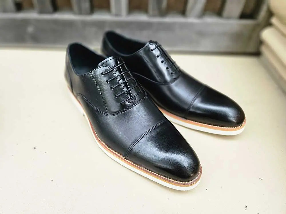 Cap Toe Oxford in Lightweight Sole - 8.5