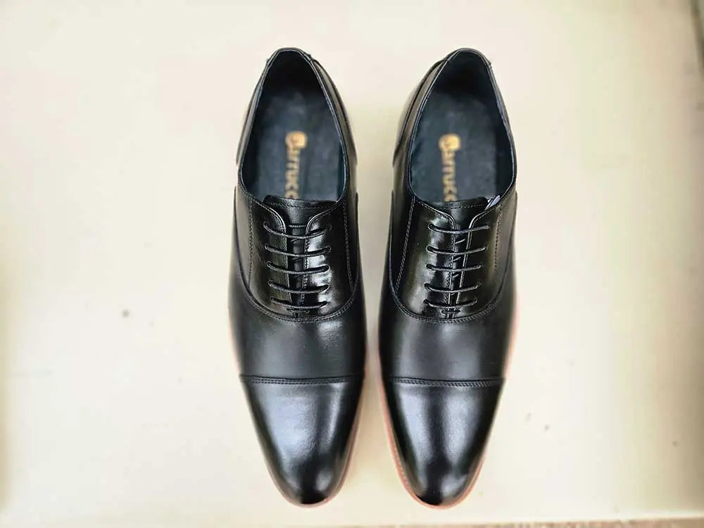 Cap Toe Oxford in Lightweight Sole - 8.5