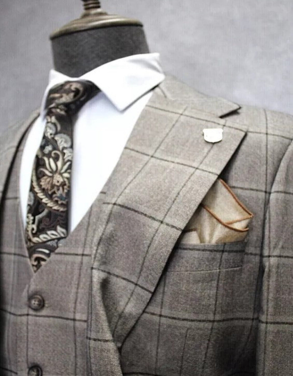 Mens Two Button Notch Lapel Plaid Pattern Suit Tan ~ Brown - 34 Short or Extra Small